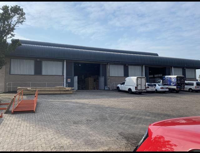 1,277M² WAREHOUSE TO LET IN NEW GERMANY